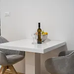 Marjan Nest شقة